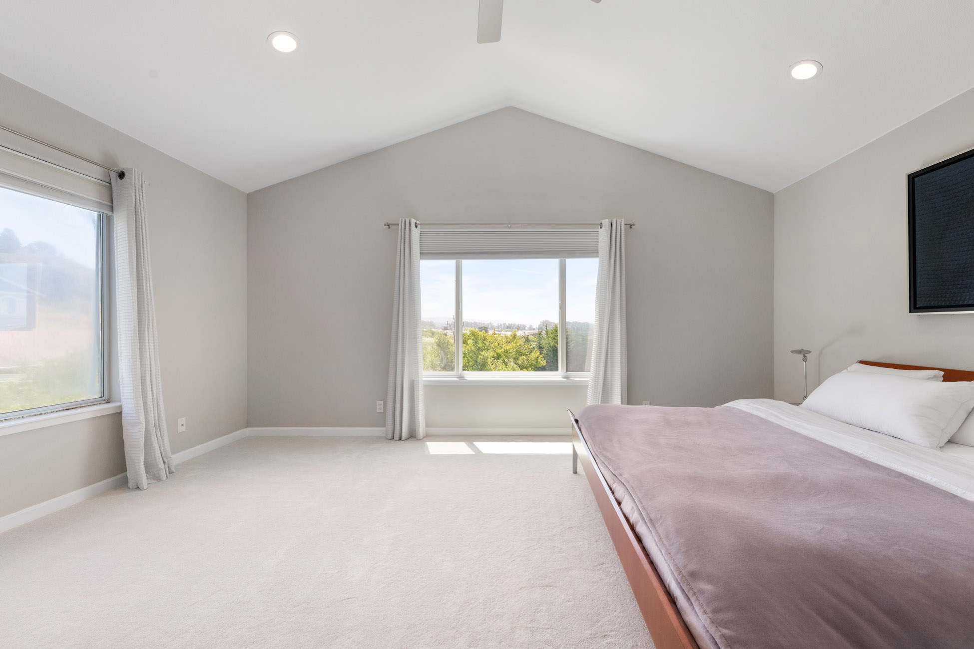 548 Hermosa Ave