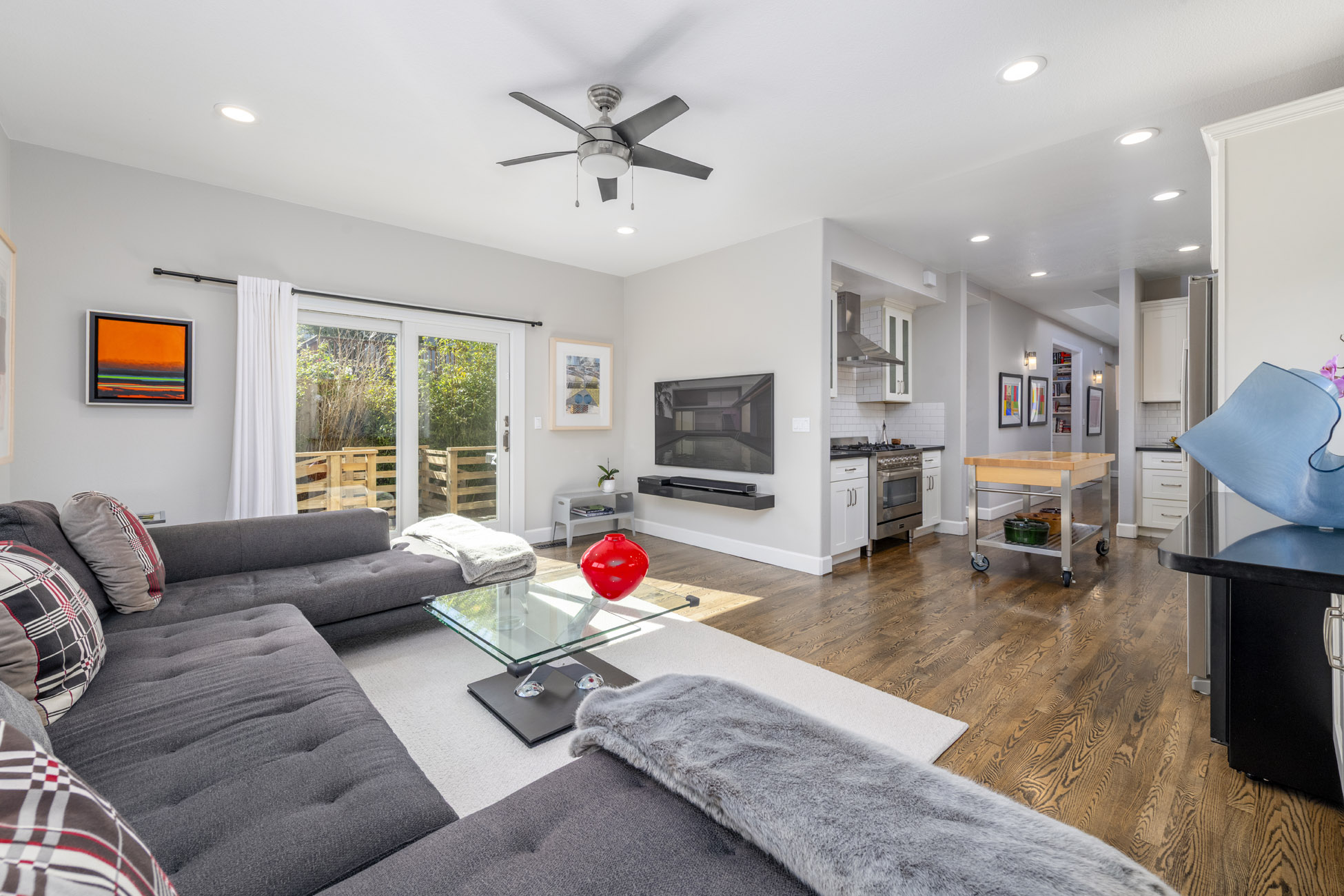 548 Hermosa Ave