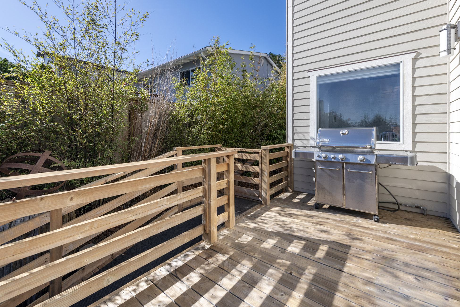 548 Hermosa Ave